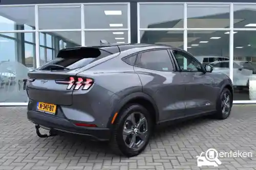 Ford Mustang Mach-E Standard Range 2021