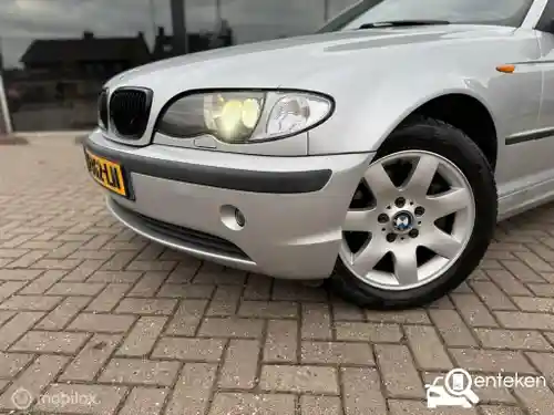 BMW 320i Touring 2001
