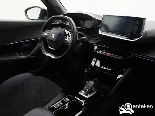 Peugeot 2008 1.2 PureTech 130 2021
