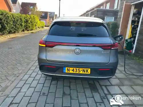 Mercedes-Benz EQC 400 2021