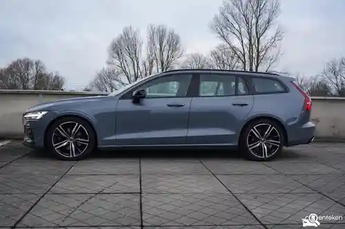 Volvo V60 B4 2021