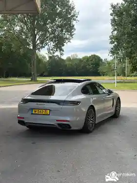 Porsche Panamera Sport Turismo 4 E-Hybrid 2022
