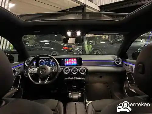 Mercedes-Benz A 180  2021