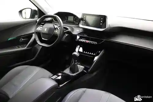 Peugeot 2008 1.2 PureTech 130 2022