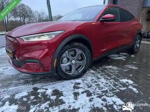 Ford Mustang Mach-E Standard Range 2021