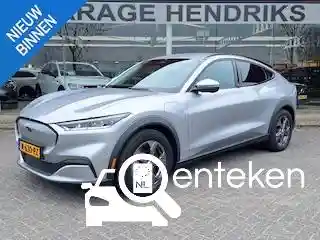 Ford Mustang Mach-E Standard Range 2021
