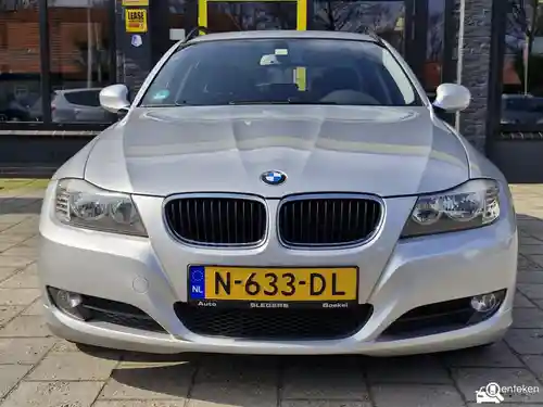 BMW 318i Touring 2009
