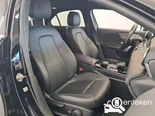 Mercedes-Benz A 180  2021