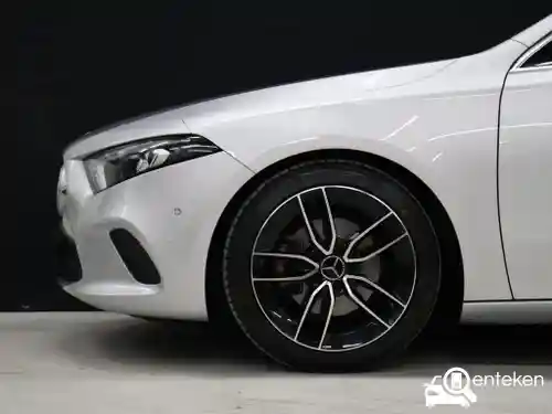Mercedes-Benz A 200  2021