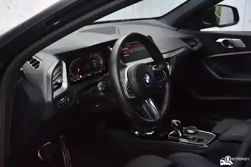 BMW 118i 2021