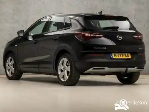 Opel Grandland X 1.6 DI Turbo Hybrid 2021
