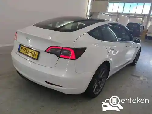 Tesla Model 3 Standard Range Plus 2021