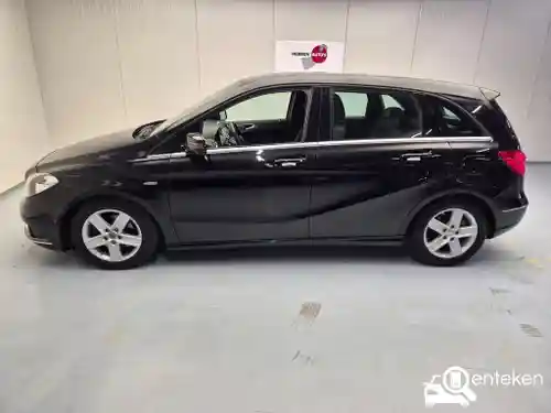 Mercedes-Benz B 180 2012