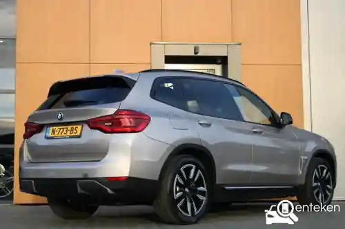 BMW iX3 2021
