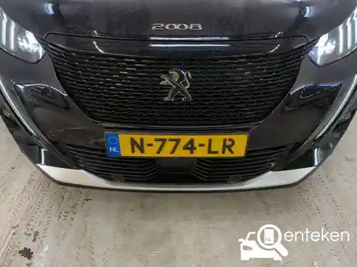 Peugeot e-2008 2021