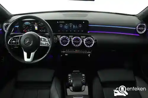 Mercedes-Benz A 180  2021