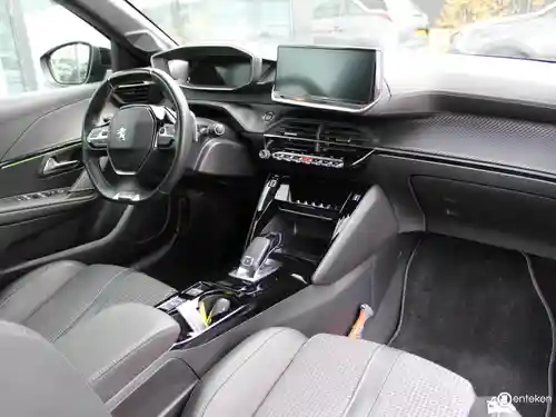 Peugeot 208 1.2 PureTech 100 2021