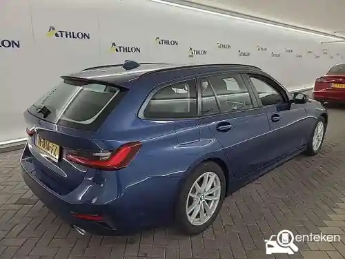 BMW 318i Touring 2021