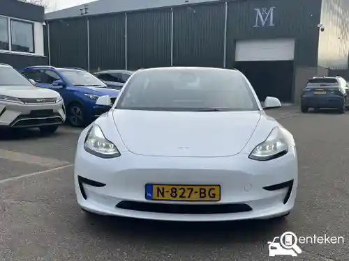 Tesla Model 3 Standard Range Plus 2021