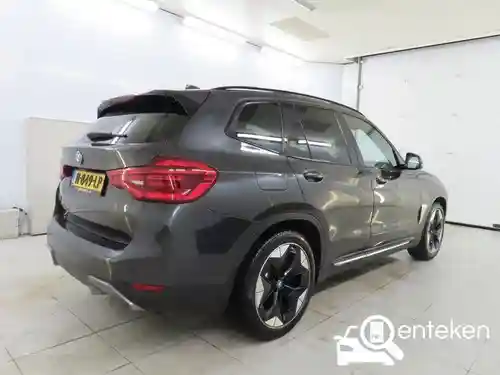 BMW iX3 2021