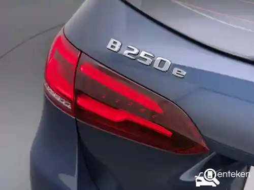 Mercedes-Benz B 250 e 2022