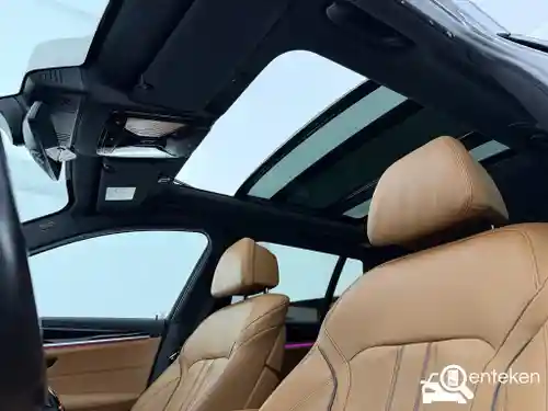 BMW 530e Touring 2021