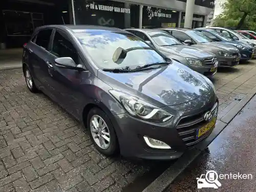Hyundai i30 1.6 GDI blue 2017