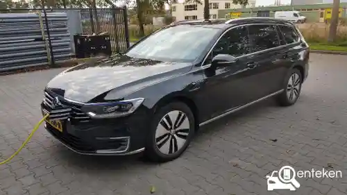 VW Passat Variant GTE 2016