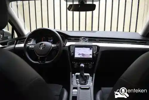 VW Passat Variant GTE 2016