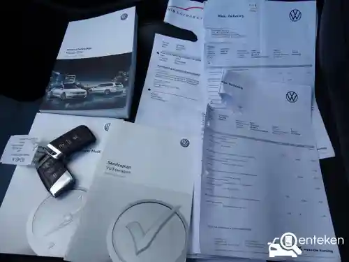 VW Passat Variant GTE 2016