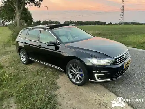 VW Passat Variant GTE 2016