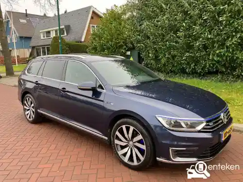 VW Passat Variant GTE 2016