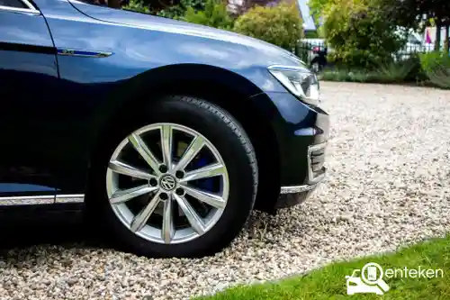 VW Passat Variant GTE 2016