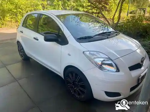 Toyota Yaris 1.0 2010