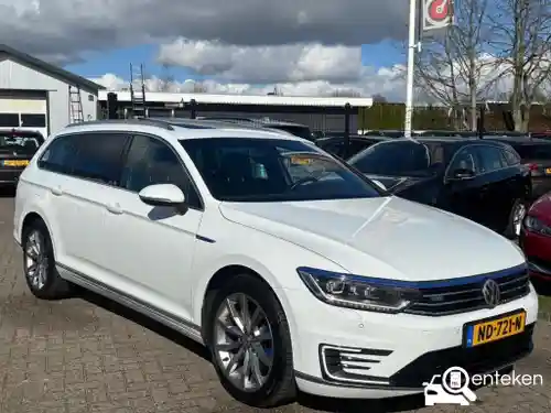 VW Passat Variant GTE 2016