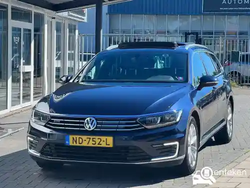 VW Passat Variant GTE 2016