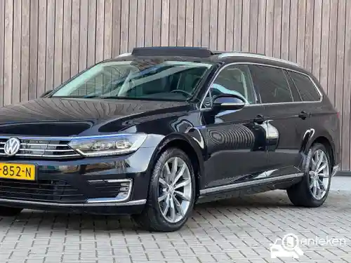 VW Passat Variant GTE 2016