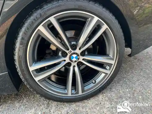 BMW 330e iPerformance 2016