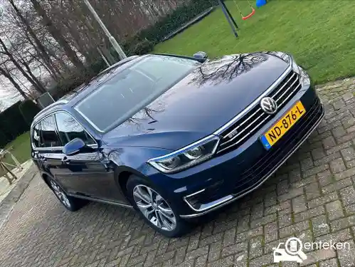 VW Passat Variant GTE 2016