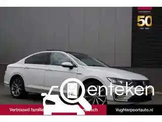 VW Passat GTE 2016
