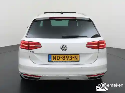 VW Passat Variant GTE 2016