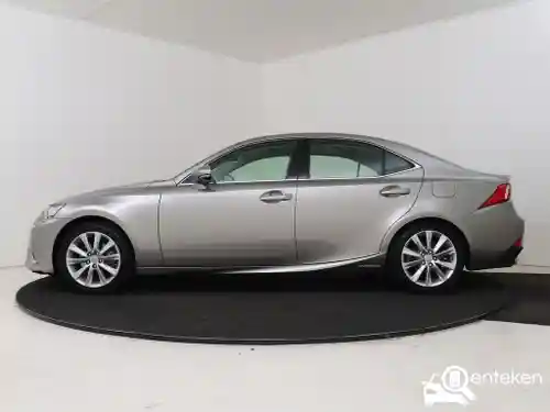 Lexus IS 300h 2017