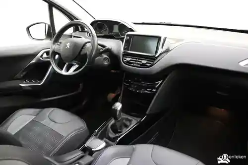 Peugeot 2008 1.2 PureTech 110 2017