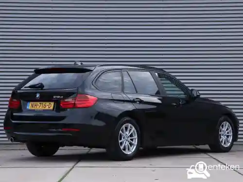 BMW 318d Touring 2013