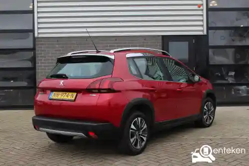 Peugeot 2008 1.2 PureTech 110 2017
