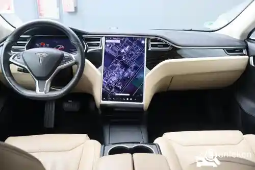 Tesla Model S 90D 2017