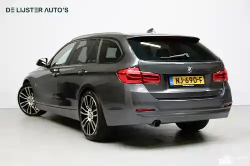 BMW 318i Touring 2016