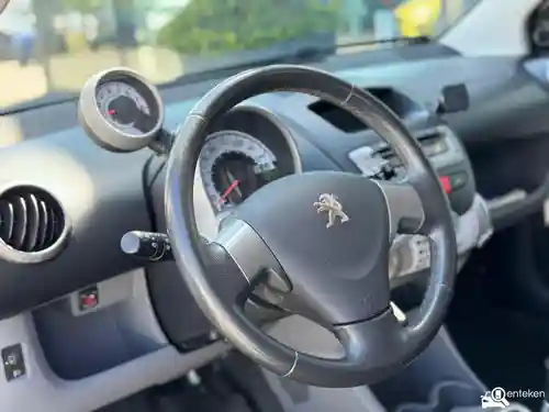 Peugeot 107 1.0 68 2012