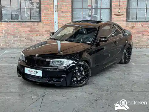 BMW 135i Coupé 2011