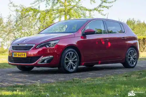 Peugeot 308 PureTech 130 2017